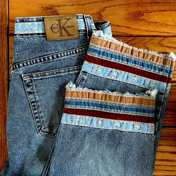 Calvin Klein Denim - VTG Calvin Klein cropped jeans CK Ribbon 90’s Mom jeans 14